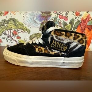 Vans half can with animal print size men’s 3.5 womens 5.0
